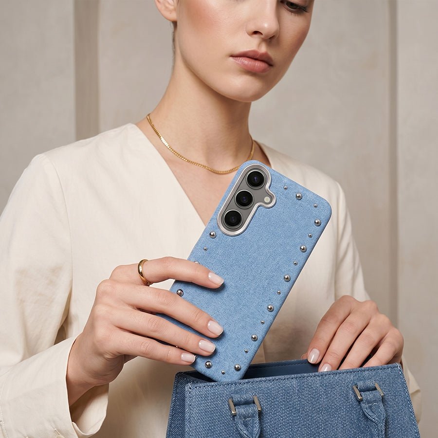 Detalle del acabado vaquero de la funda Denim MagBattery para Samsung Galaxy S24
