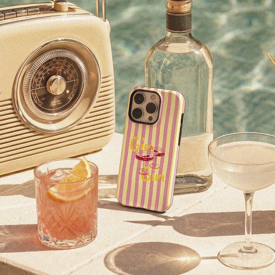 Funda Tough Gin Rosé – Detalle bordes reforzados y acabado elegante
